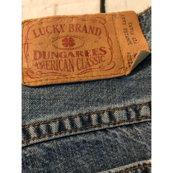Lucky Brand Women's Jeans Low Rise East Fit Flare Leg Distressed Size 4 X 31 - Picture 9 of 9